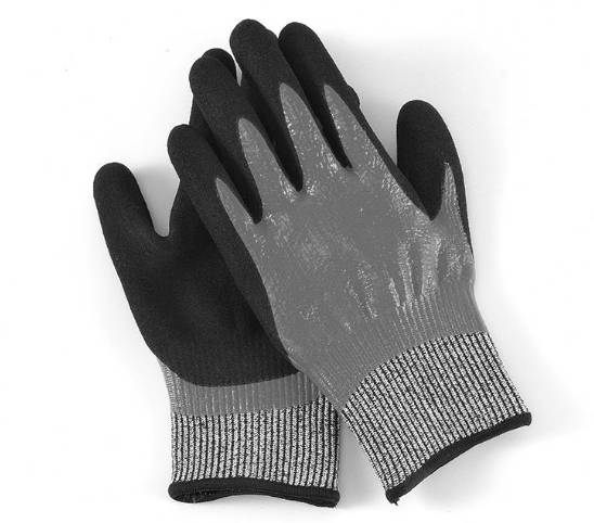 13 Gauge HPPE Cut Resistant Gloves ANSI A5 Nitrile Coated Safety Work Gloves 2